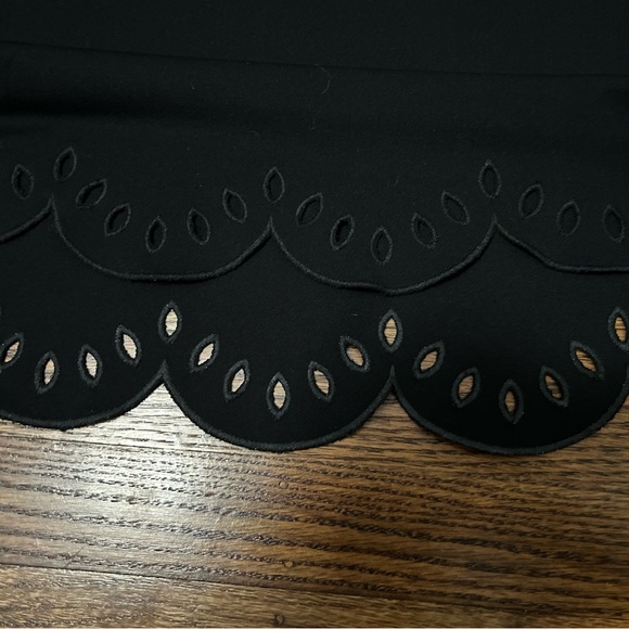 🟢Ann Taylor off-shoulder top🟢 - Picture 3 of 7